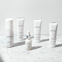 Afbeelding in Gallery-weergave laden, Essential Cleansing Balm